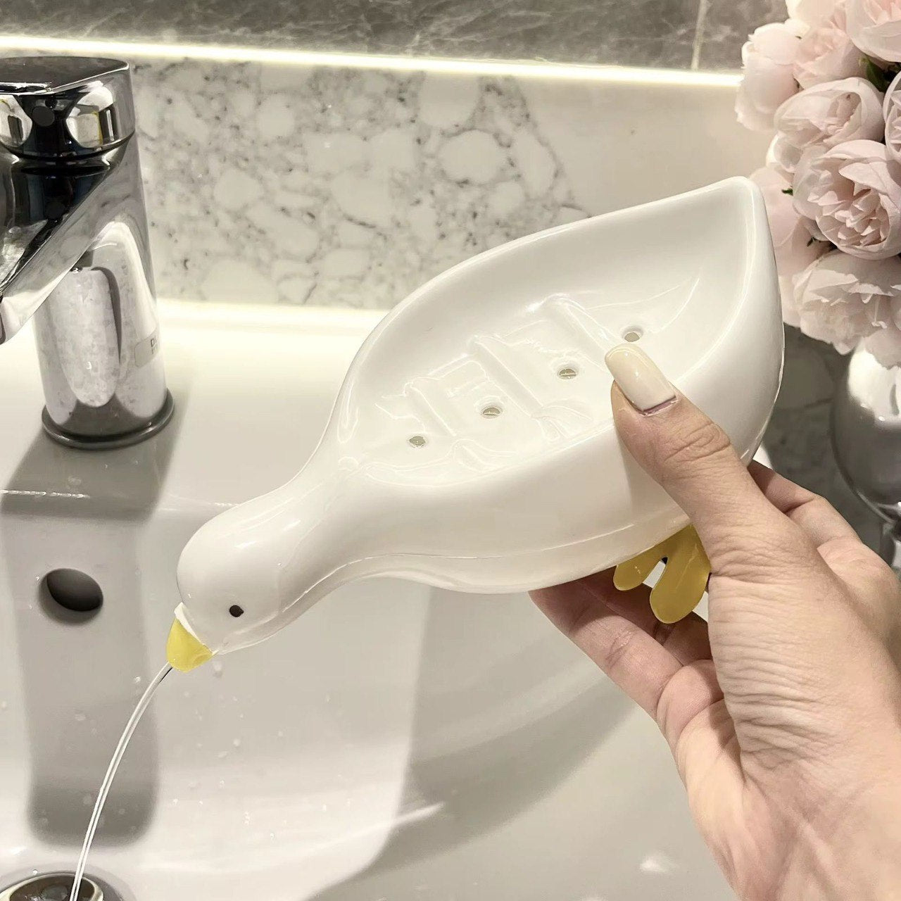 Cute Duck Soap Dish – Cartoon Duck Shape Self-Draining Soap Holder for Bathroom, Shower & Toilet – Open Design Soap Box Tray