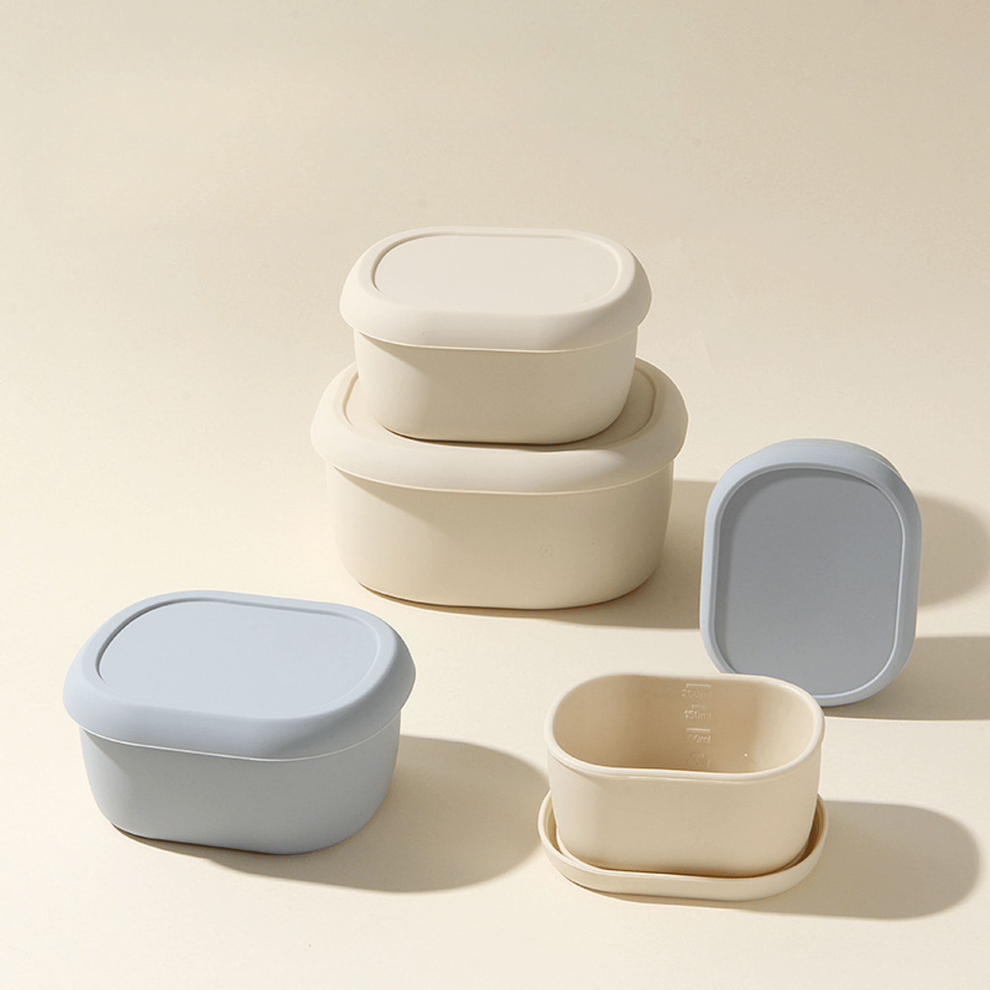 Multi-Use Silicone Food Storage Container with Lid | Flexible, Airtight Daily Storage Solution