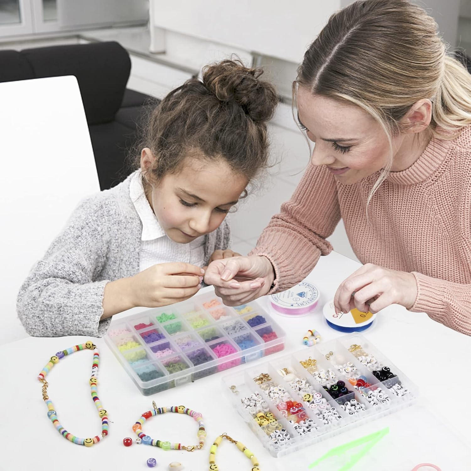 Bracelet Making Kit for Girls – DIY Jewelry Set with Beads & Charms | Creative Craft Gift for Kids & Teens (Ages 5–16)